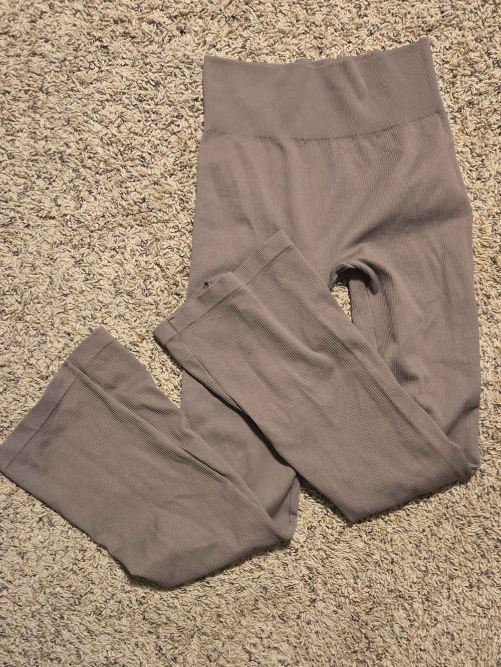 High-Waist Ribbed Flare Leggings - Taupe
